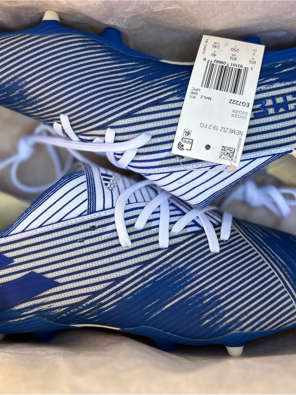 Adidas Nemeziz size 7 Menโs Soccer Cleats New in Box